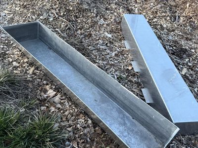 Heavy Duty Metal Feeders