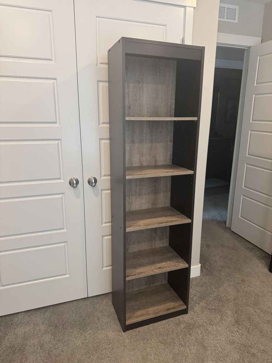 Two-tone Bookshelf 