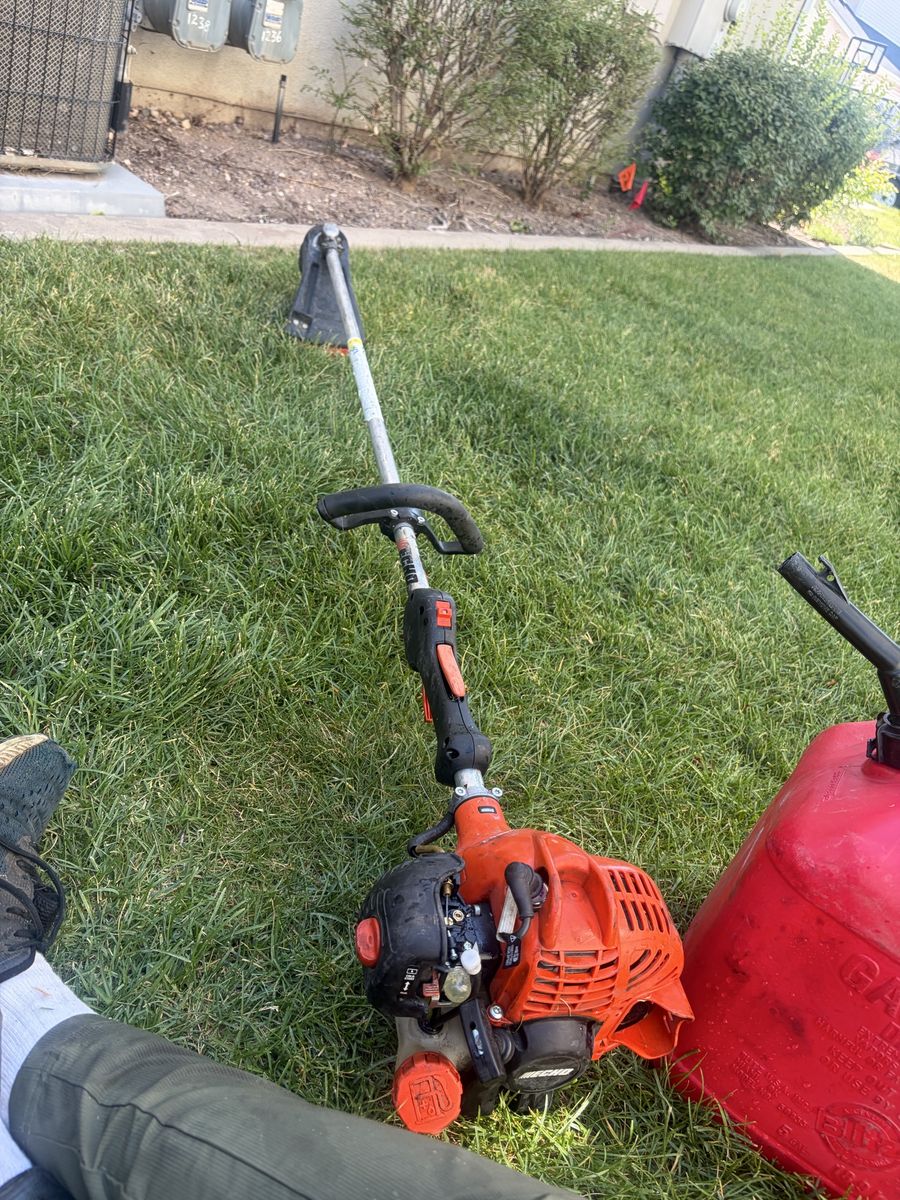 ECHO SRM-225 Gas Straight Shaft String Trimmer Weed Eater