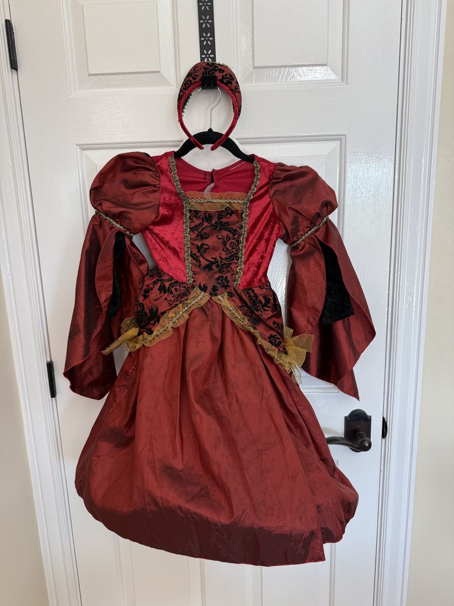 Main image 3