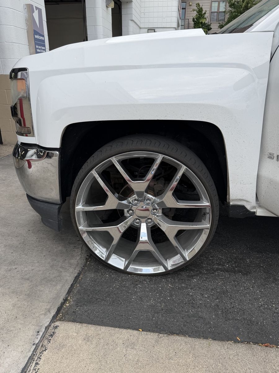 28 inch wheels with low pro tires