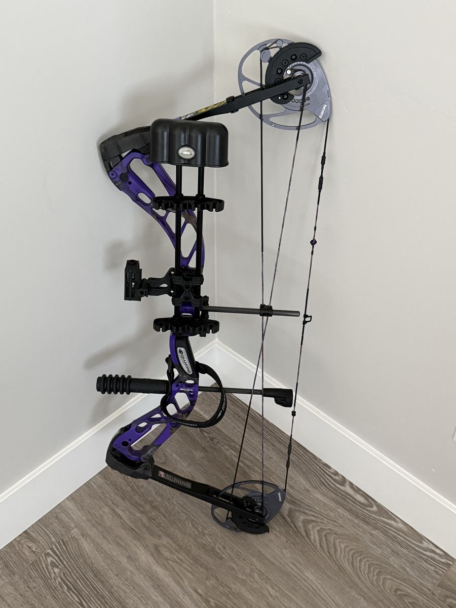 Diamond Archery Youth LH compound bow pkg