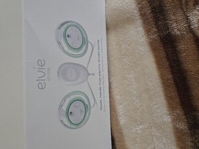 breast pump hands free