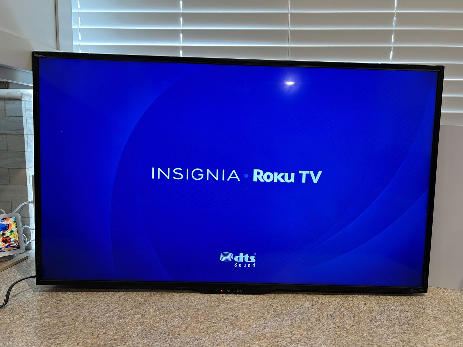40" Insignia Roku Smart TV