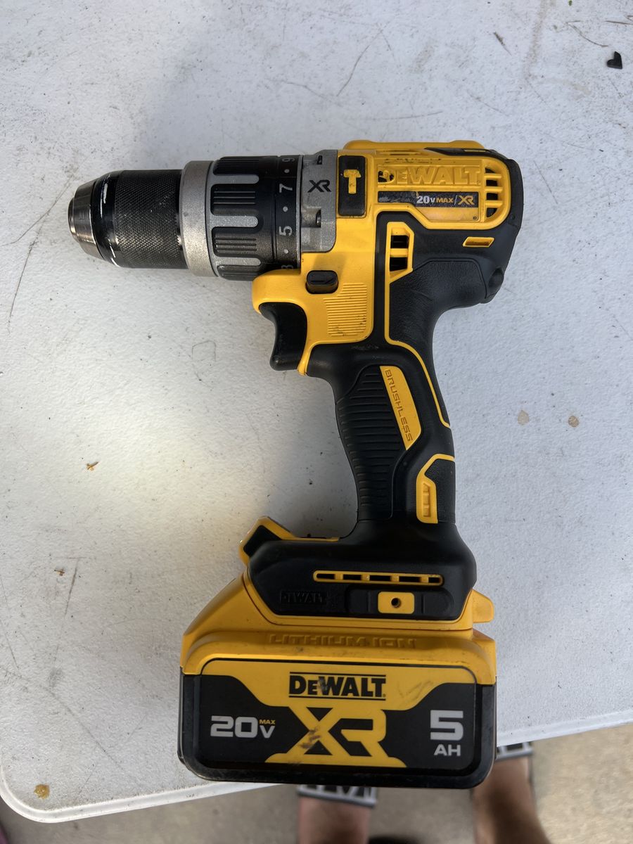 DeWalt 20V MAX XR Brushless Cordless Drill 5Ah Battery Included