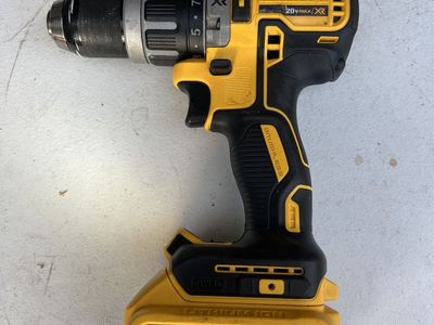 DeWalt 20V MAX XR Brushless Cordless Drill 5Ah Battery Included