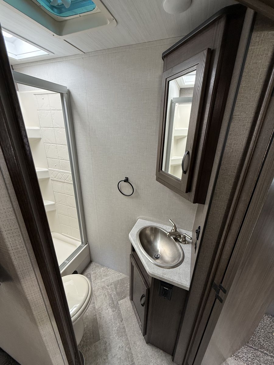 Main image 11