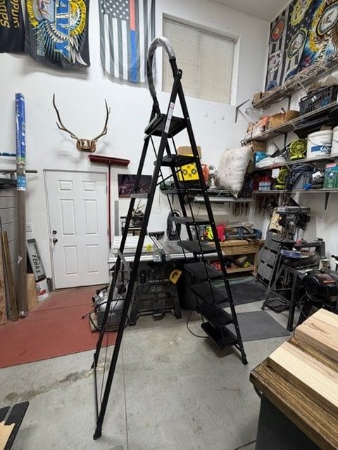 9ft Step Ladder