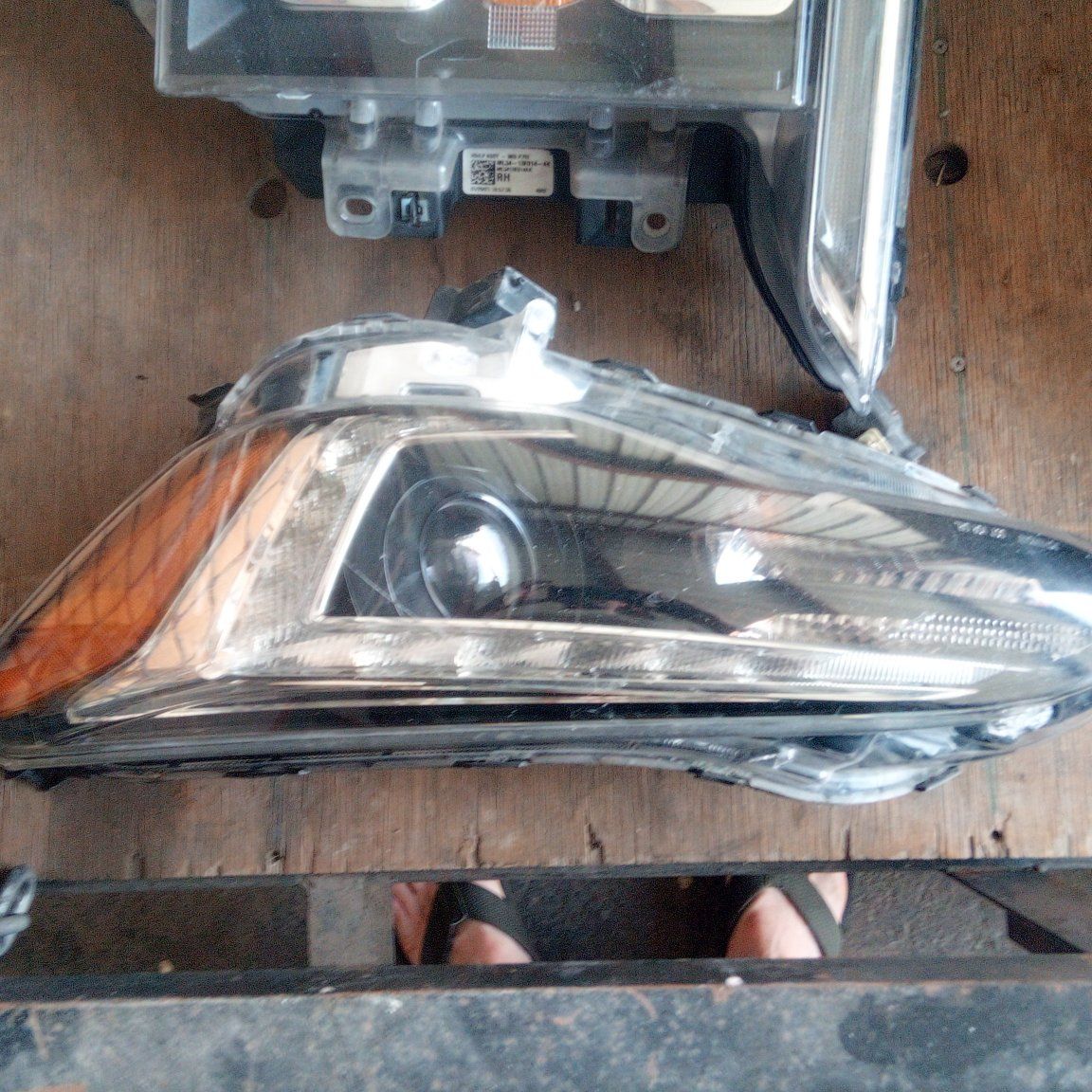 Subaru left driver side headlight 2018 2019