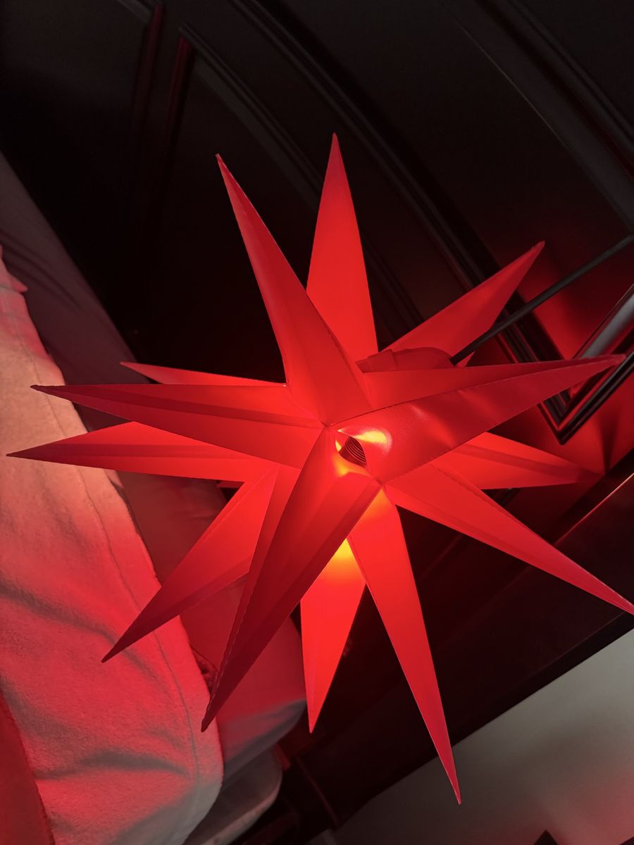Outdoor/Indoor Moroccan Star red light