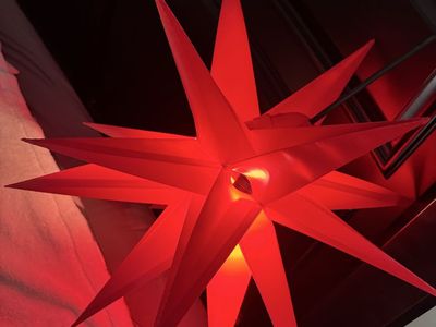 Outdoor/Indoor Moroccan Star red light