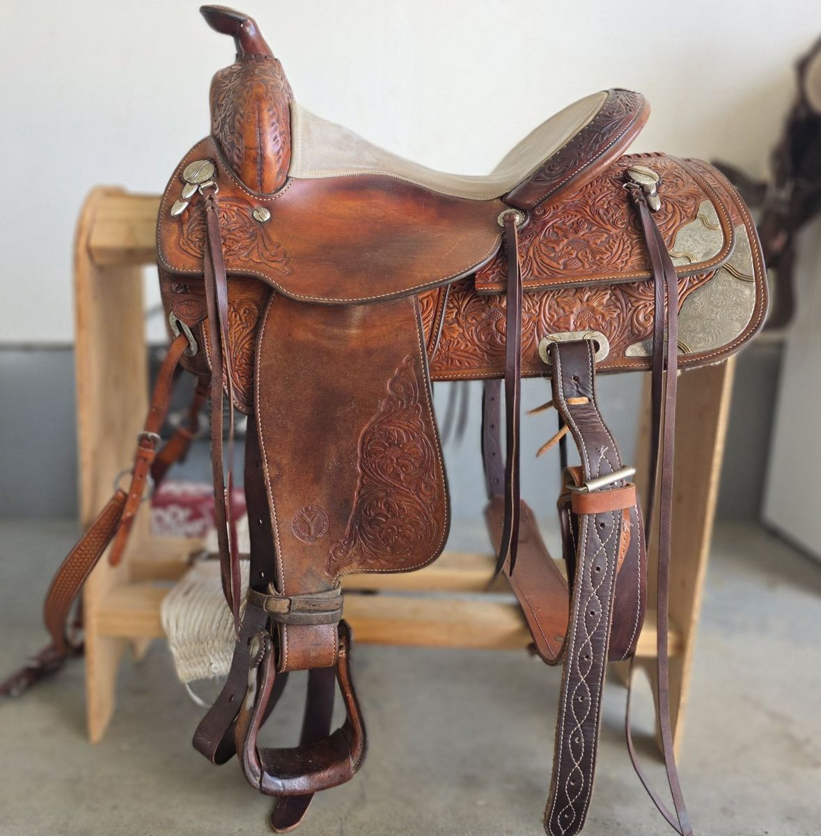 Circle Y tooled Show Saddle