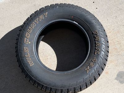 Wild Country Trail 4SX 235/70R16 106S Tire