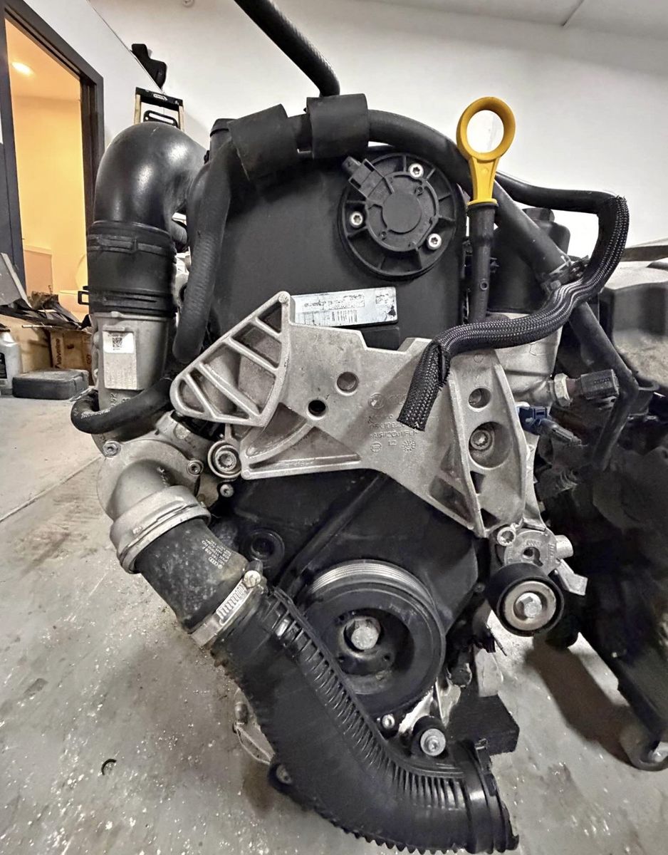 Volkswagen GLI 2.0T 2014 Engine