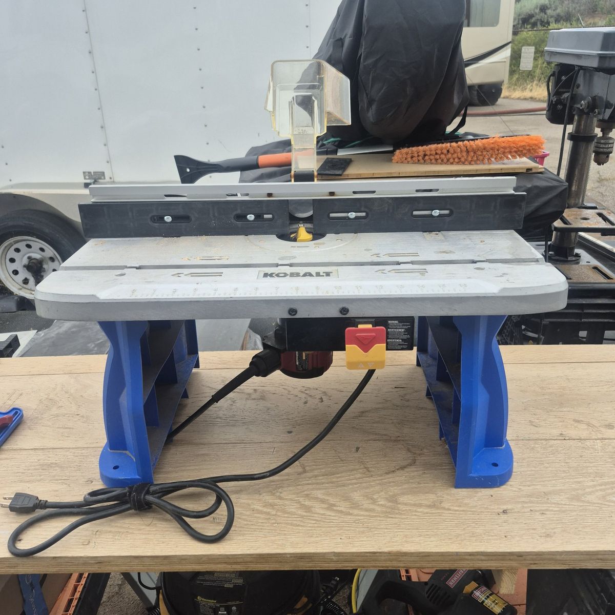 Assorted Power Tool Bundle: Reciprocating Saws, Oscillating Tool, and Router Table