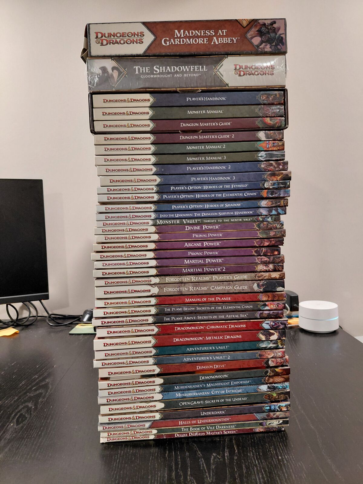 Near Complete Set D&D Books 4E