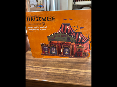 Department 56 Snow Village Halloween Travis Louie’s World of Otherworldly Persons