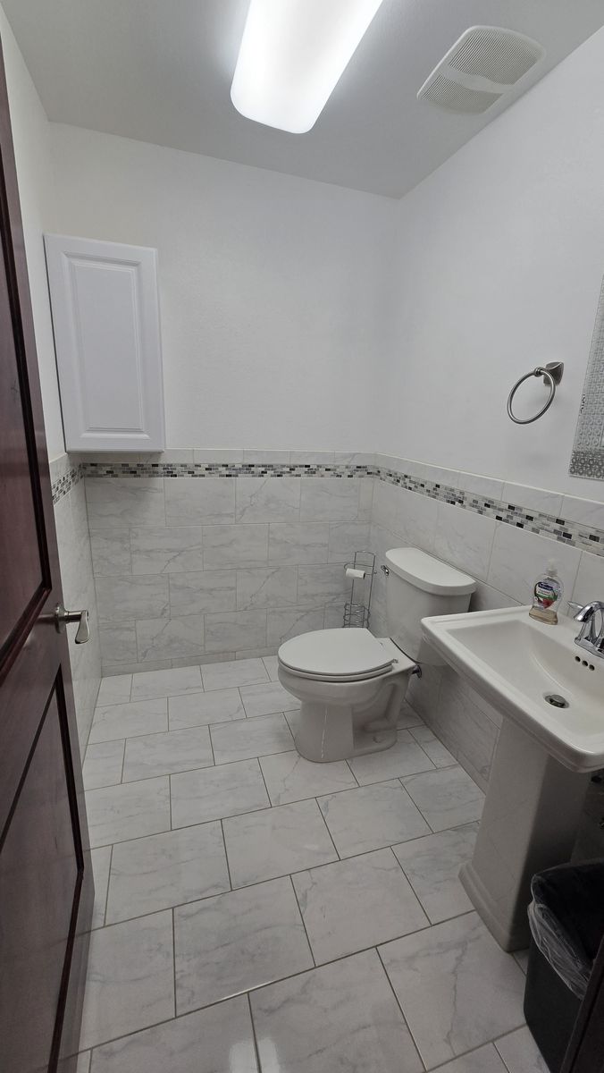 Main image 10