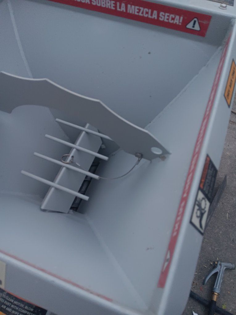 Main image 3