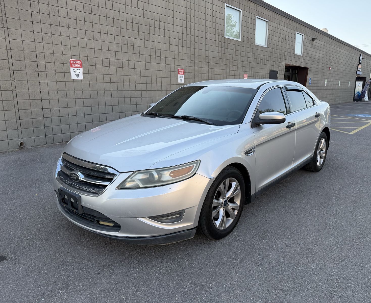 2010 Ford Taurus SEL Premium