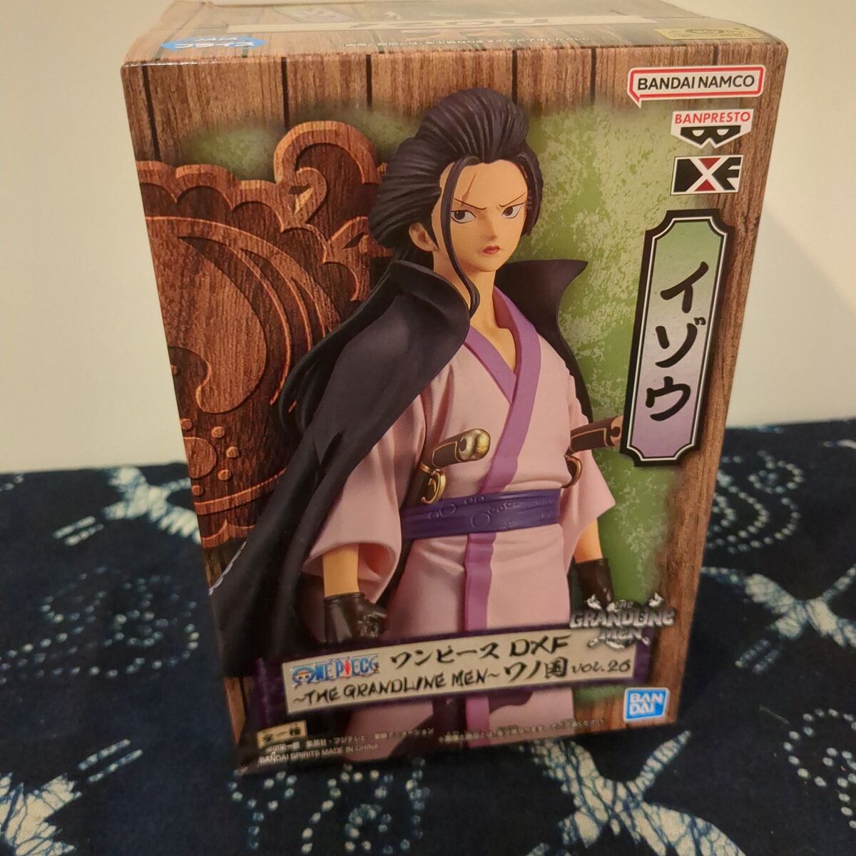 Izou figurine