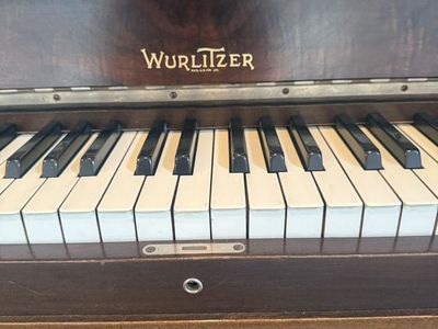 Wurlitzer Piano