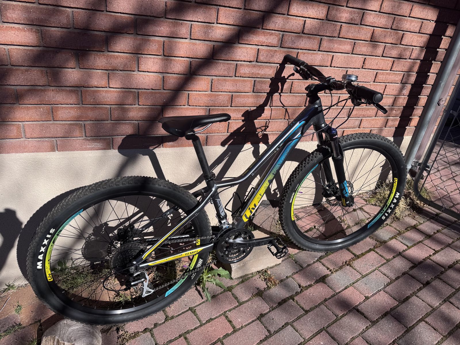 Liv Tempt XS Mountain Bike, good condition, extra tubes