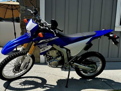 Yamaha WR250R Dual Sport Motorcycle - Blue/White