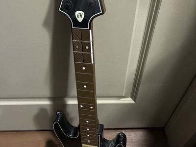 Guitar Hero with USB Dongle Wireless Controller PS4 Tested NICE Bundle!