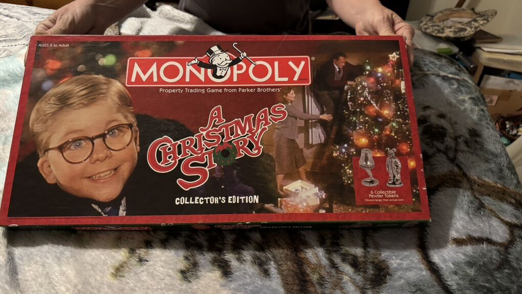 Monopoly Game Collectors Edition Christmas Story
