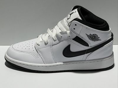 Air Jordan 1 Mid Reverse Panda GS Size 4Y White Black DQ8423-132 New in Box