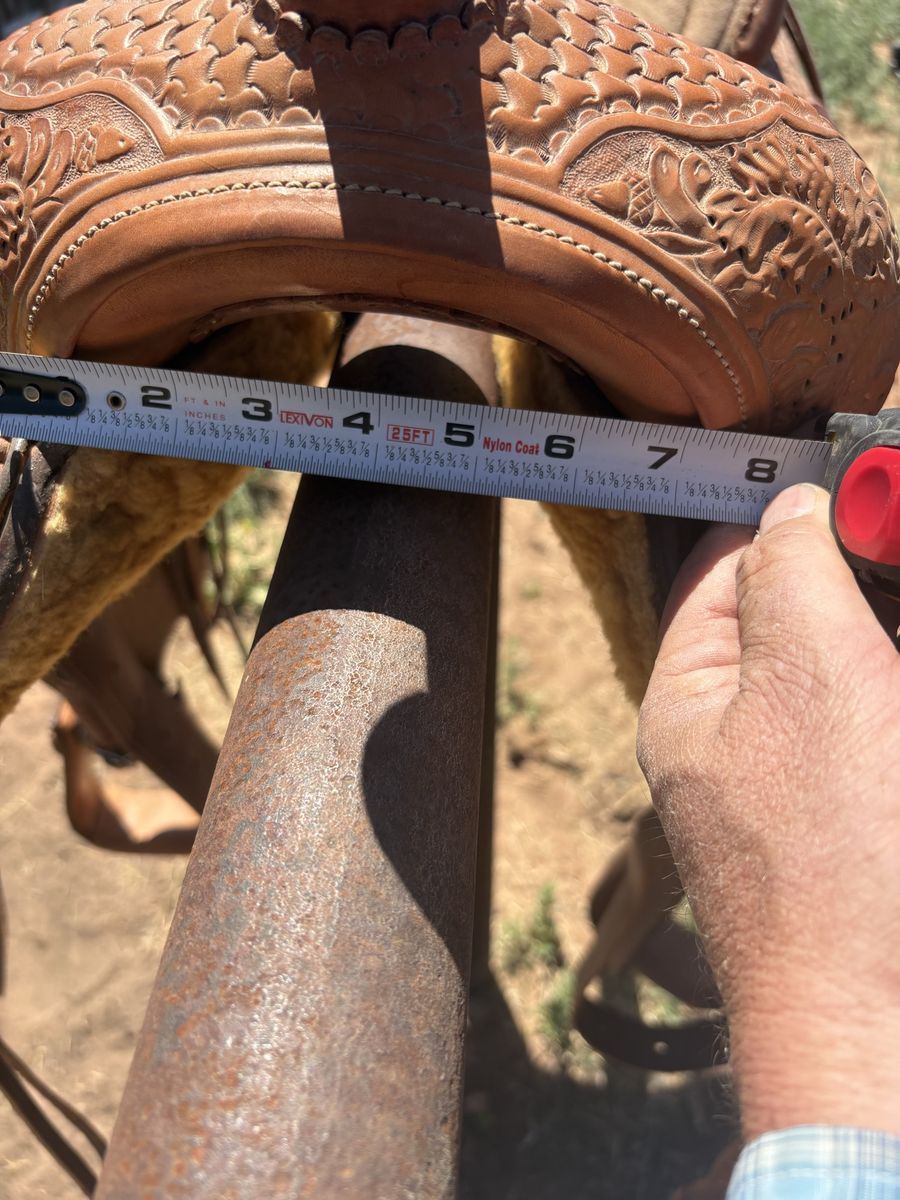 Custom cutting saddle