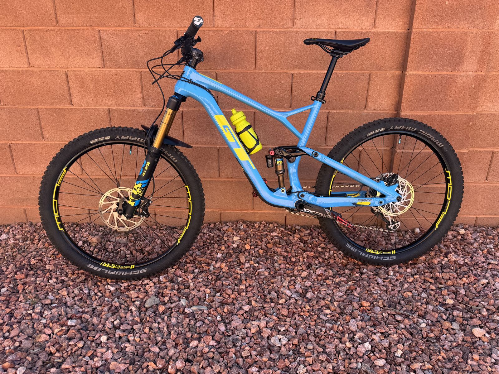2019 GT Force Carbon Pro — Size L — 27.5" Enduro Mountain Bike