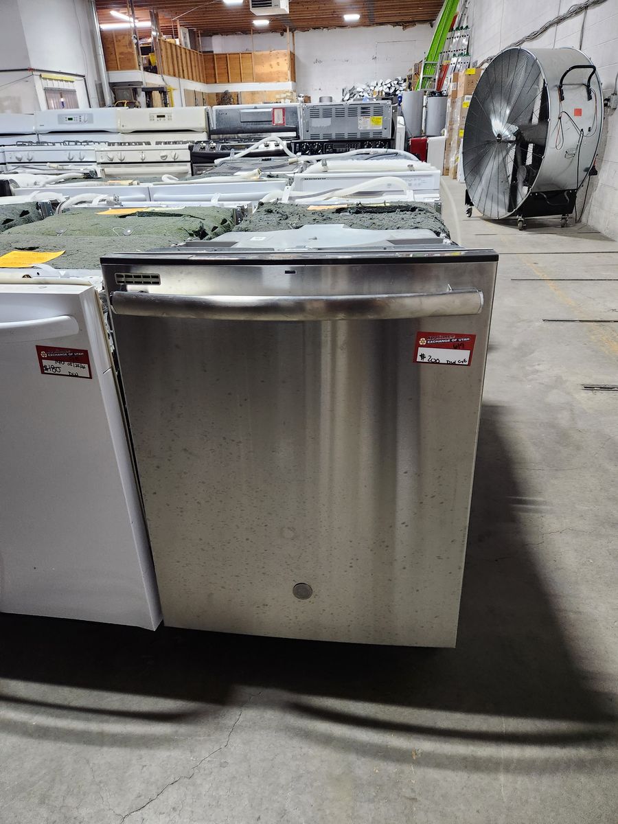 GE Appliances Stainless Steel Built-in Dishwasher with Top Controls