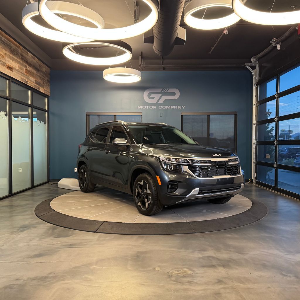 2025 Kia Seltos S — rebuilt & branded title, 26% below market