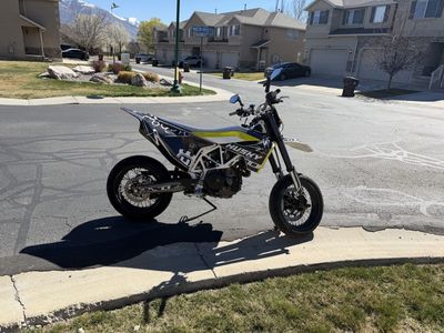 Husqvarna 701 Supermoto