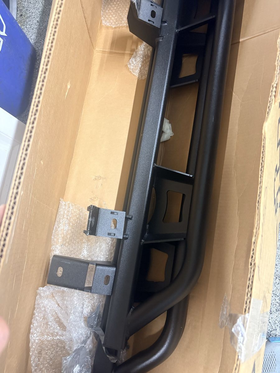 Heavy-Duty Black Powder Coated Tubular Steel Rock Sliders / Side Steps