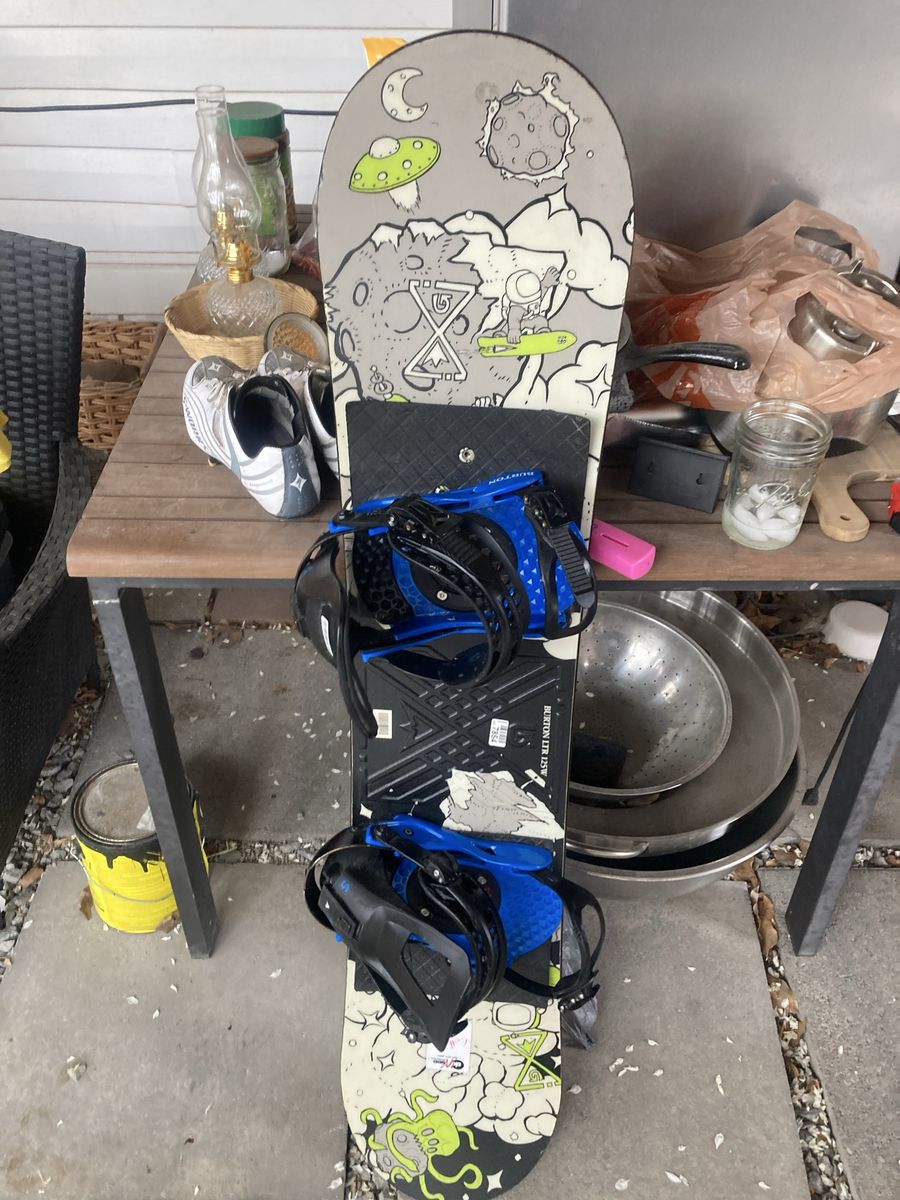 Burton 125cm With BUrton Bindings