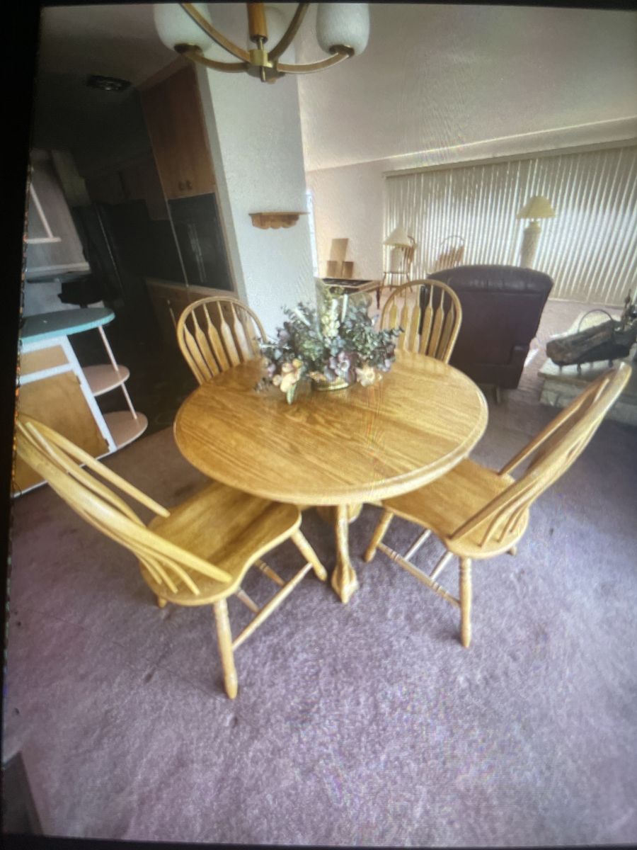 48” Solid Oak Table, 6 Chairs, & Ext. Leaf