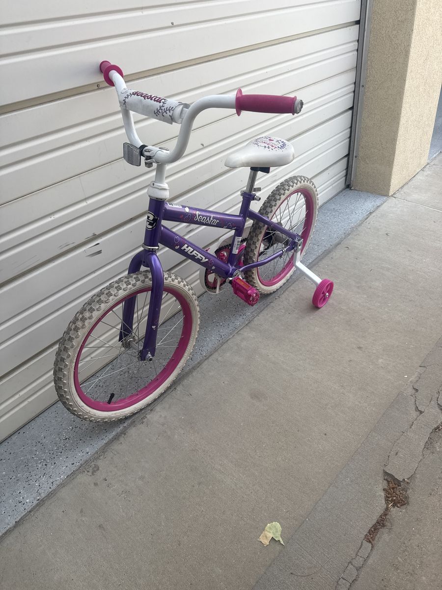 Huffy Sea Star Girls' 16" Training Wheel Bike - Purple & Pink