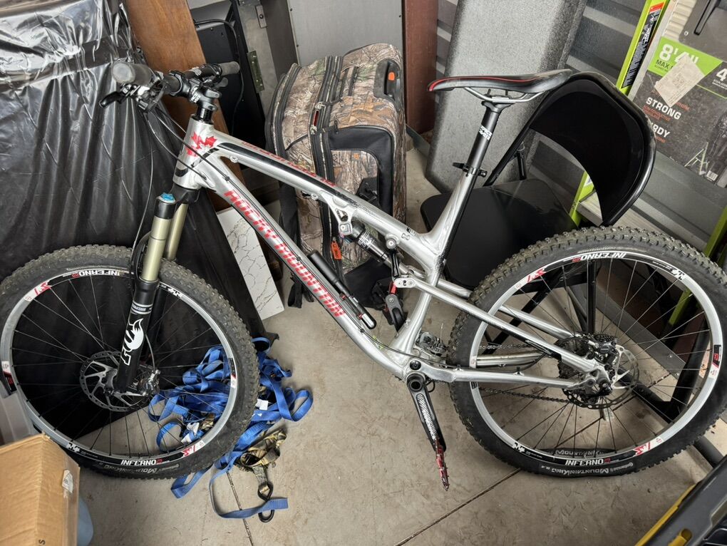 Rocky Mountain Altitude Mountain Bike