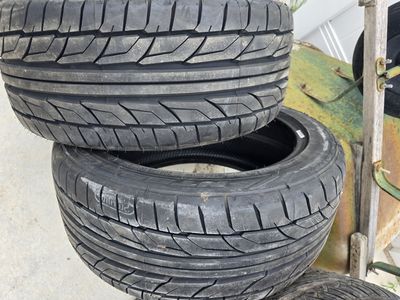 Nitto nt555 235/45r17