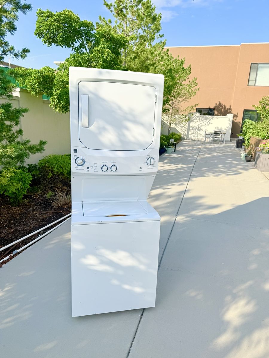 Kenmore stackable washer and electric dryer 