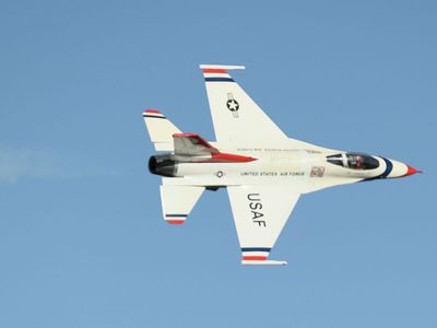 TopRcModel 1/6 Turbine F-16 Thunderbird