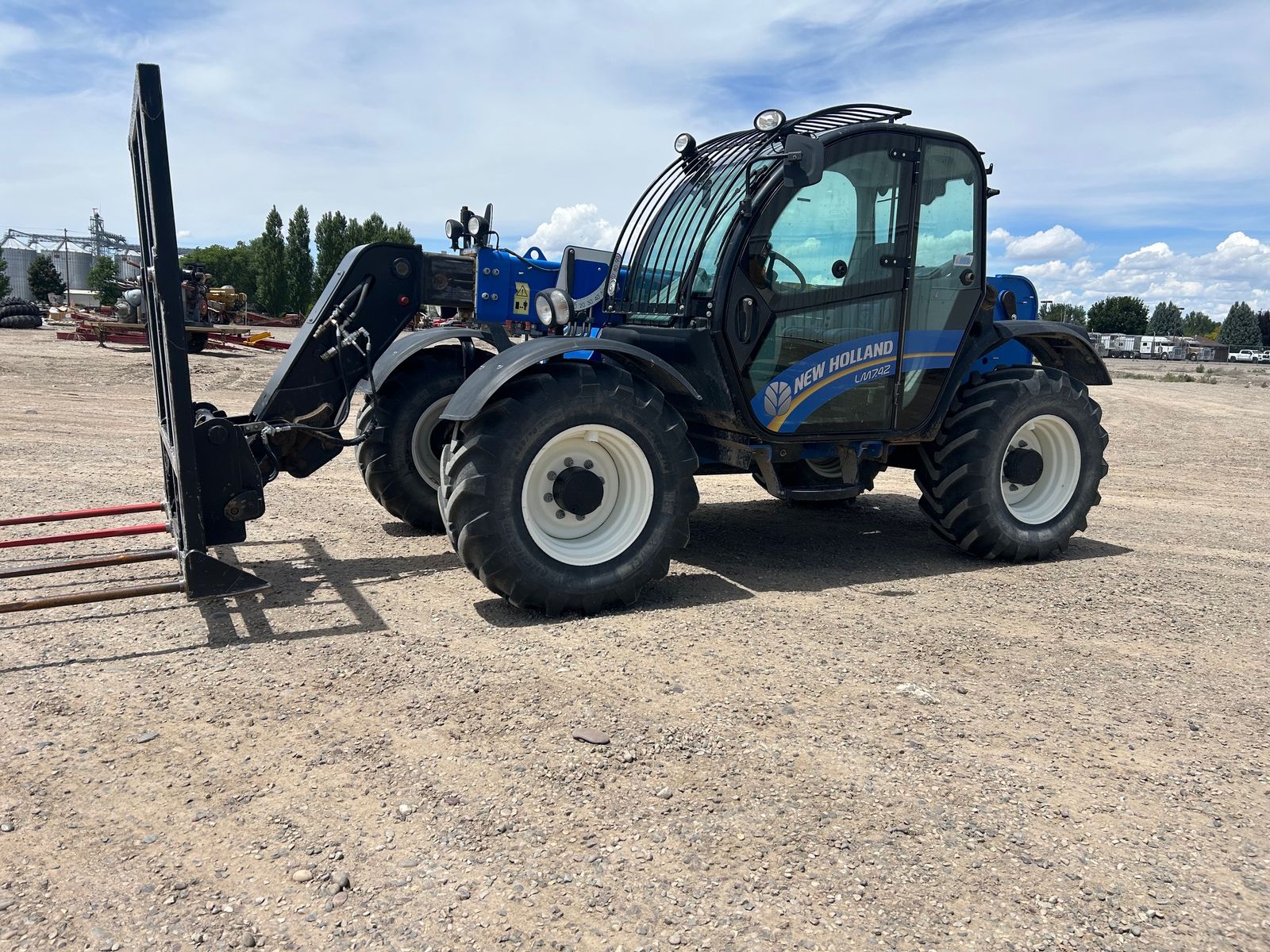 LM7.42 New Holland Telehandler 2020 model