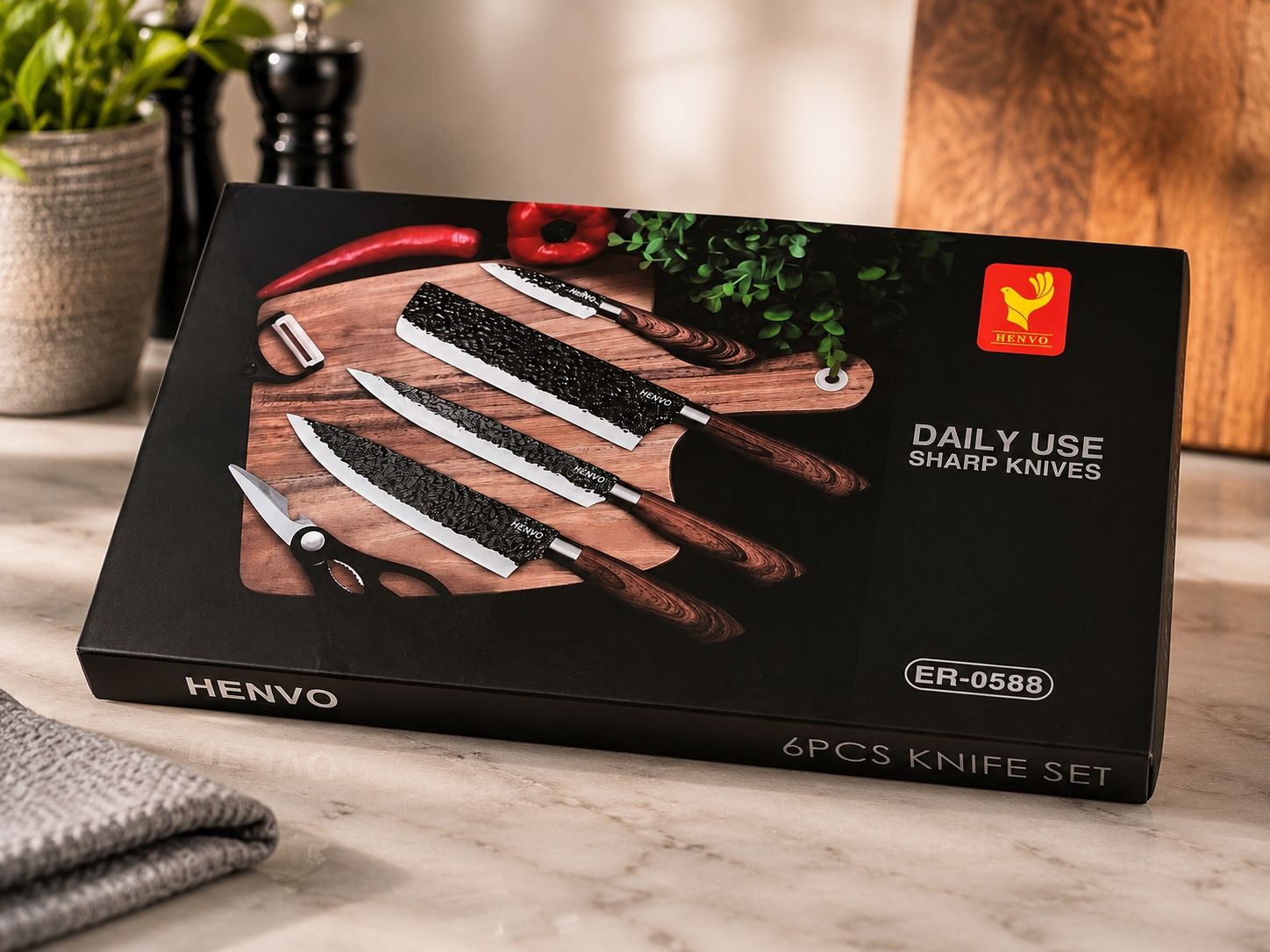 New HENVO 6-Piece Kitchen Knife Set