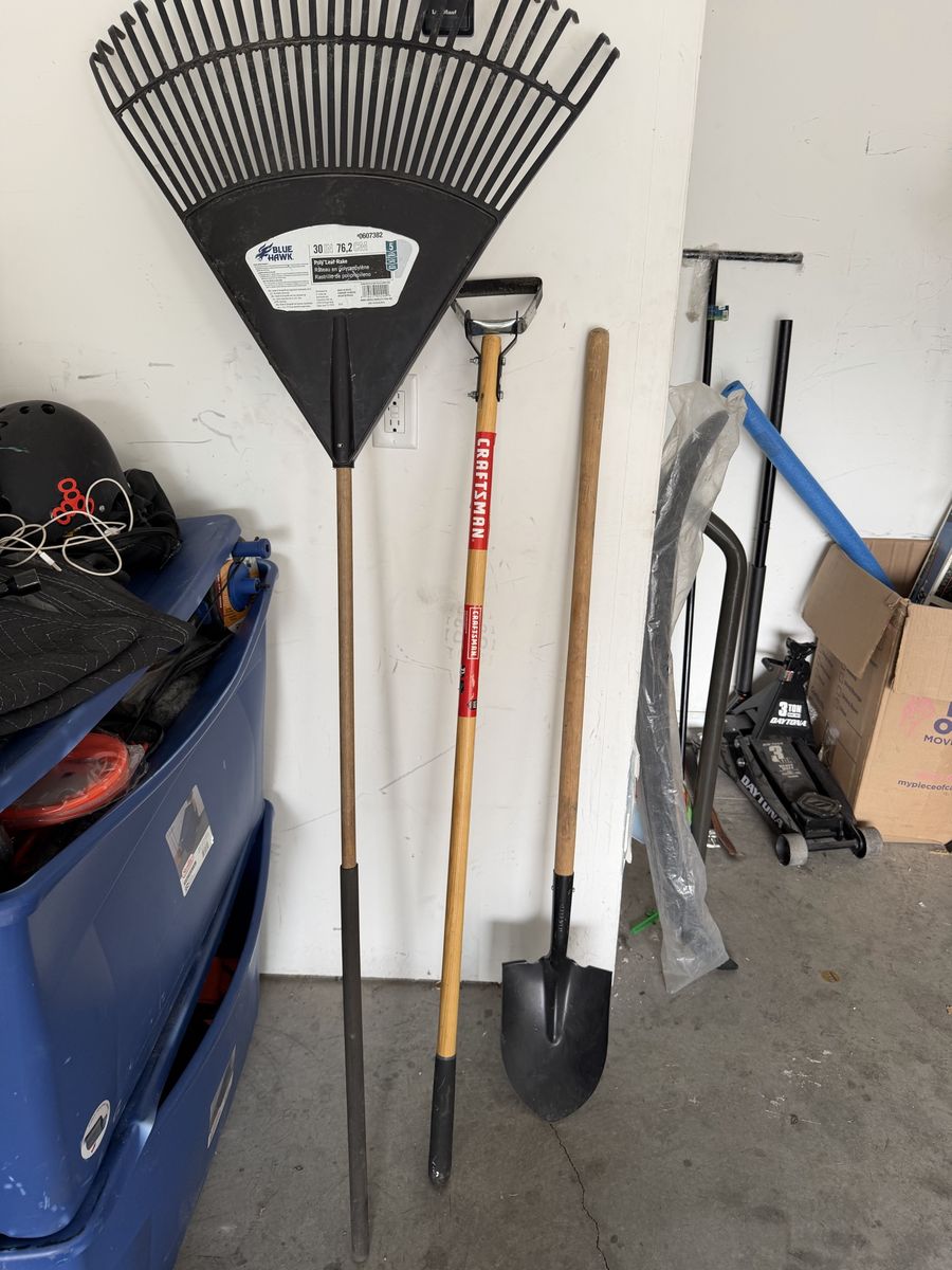 Rake shovel and how