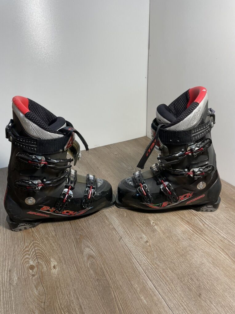 Atomic B-Tech 120 Ski Boots Size 27.5