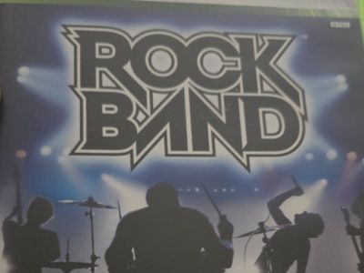 XBOX 360 ROCK BAND (LIKE NEW)