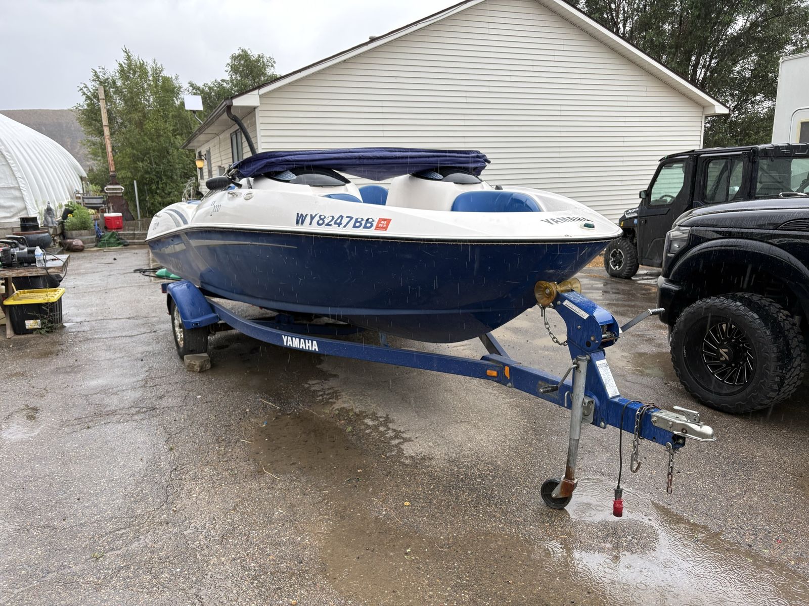 2002 Yamaha lx2000 w/ paint matched trailer